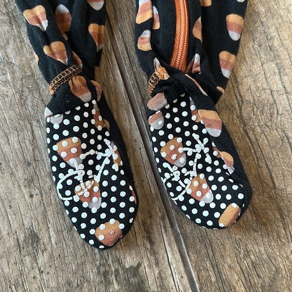 KicKee Pants halloween candy corn bamboo sleeper 3-6 months - Picture 3 of 4